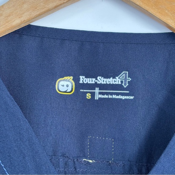 WonderWink scrub top Size S - Picture 4 of 5